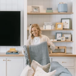 Saarde Cake By Courtney Honeycomb Throw