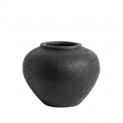 Bidk Molton Lava Vase Cake By Courtney