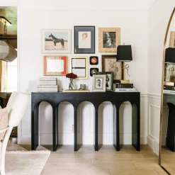 Noir Triomphe Console Courtney Grow